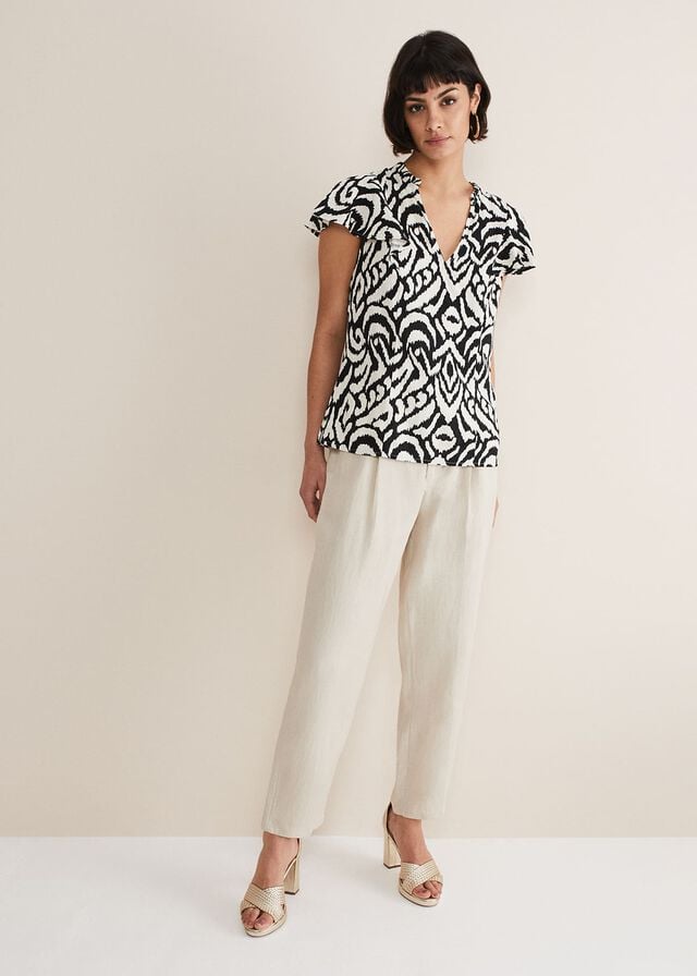 Black / White Phase Eight Dalia Ikat Ruffle Shirts | 8324EKZNF