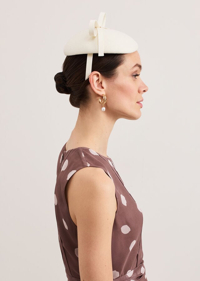White Phase Eight Bow Pillbox Hats | 4297VYUWX